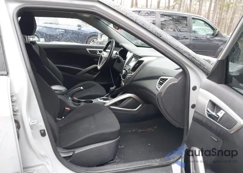 2013 Hyundai Veloster Re:mix z USA, uszkodzony, nr VIN KMHTC6AD5DU153217